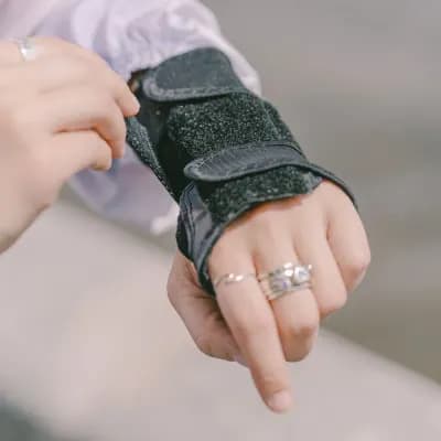 Elastic Wrist Support — Supports & braces