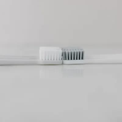 Pro-Expert Extra Clean Toothbrush Medium — Toothbrushes