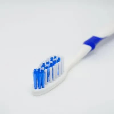 Pro-Expert Extra Clean Toothbrush Medium